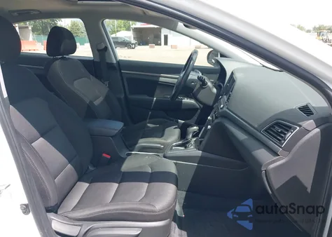 2017 Hyundai Elantra Value Edition из США, поврежденный, VIN 5NPD84LFXHH195847